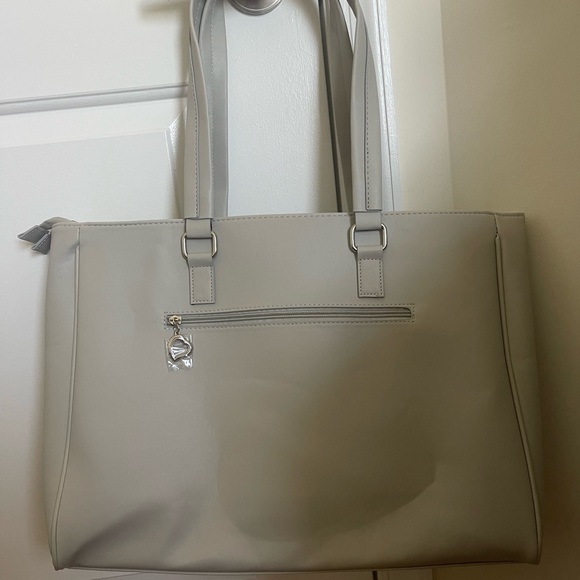 bella Russo Bags Cute Laptop Tote Bag With 2 Zippered Compartments Poshmark